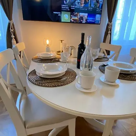 Ars Longa Apartment *